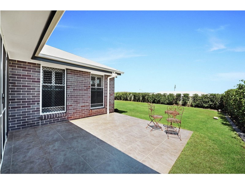 48 Sommariva Street, Westbrook QLD 4350