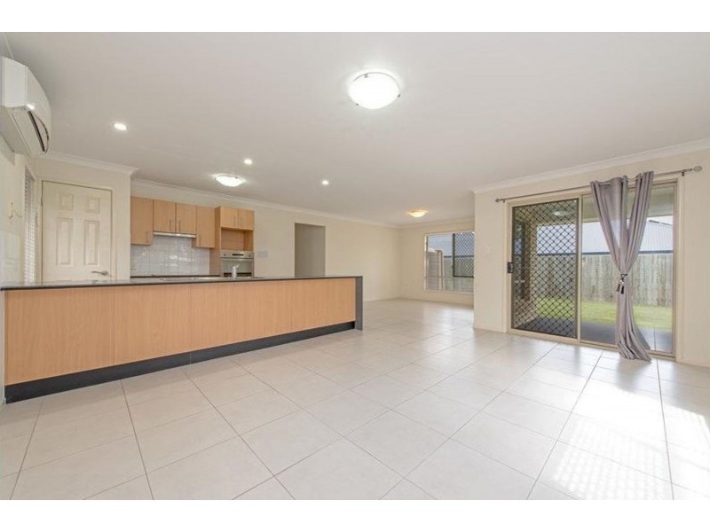 35 Sunset Drive, Glenvale QLD 4350