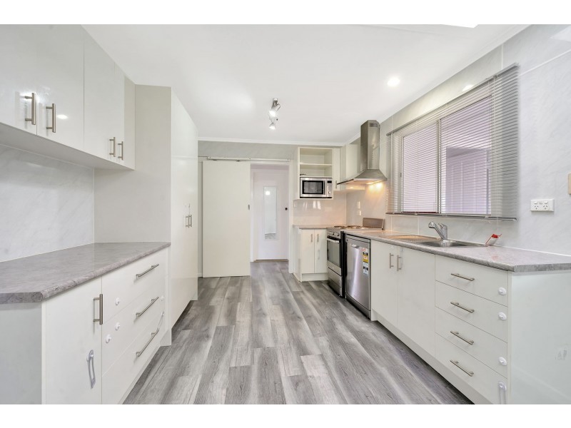 9 Canberra Street, Harristown QLD 4350