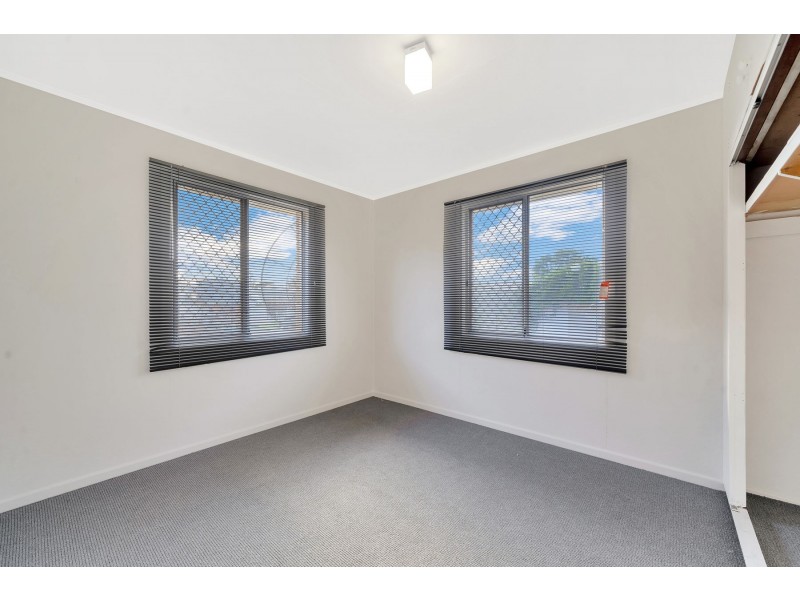 9 Canberra Street, Harristown QLD 4350