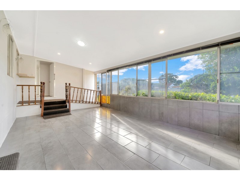 9 Canberra Street, Harristown QLD 4350