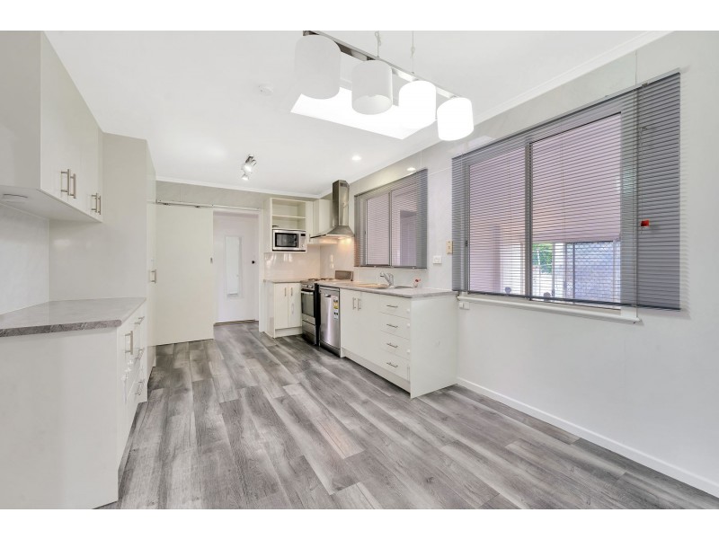 9 Canberra Street, Harristown QLD 4350