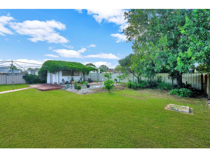 9 Canberra Street, Harristown QLD 4350