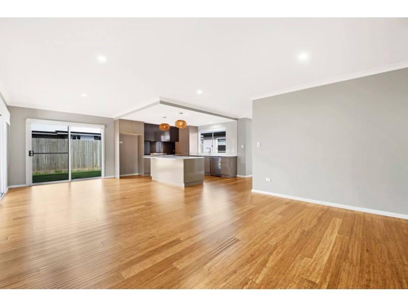 3 McGee Drive, Kearneys Spring QLD 4350