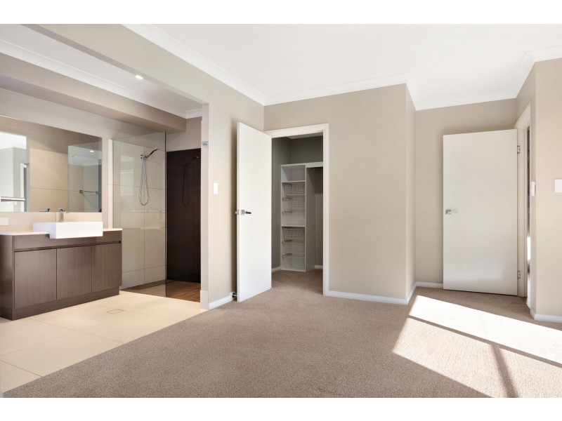 3 McGee Drive, Kearneys Spring QLD 4350