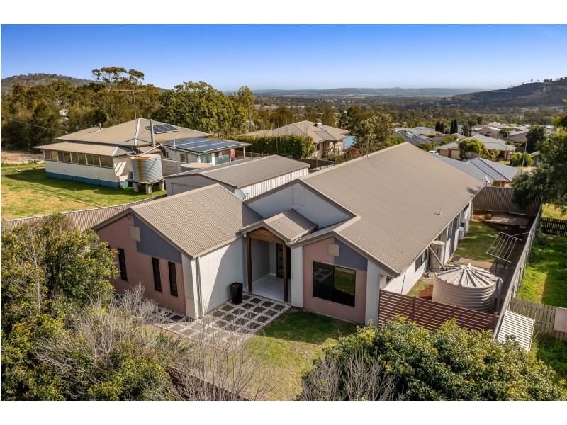 779 Greenwattle Street, Glenvale QLD 4350