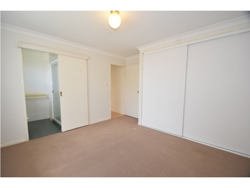 28 Wood Drive, Middle Ridge QLD 4350