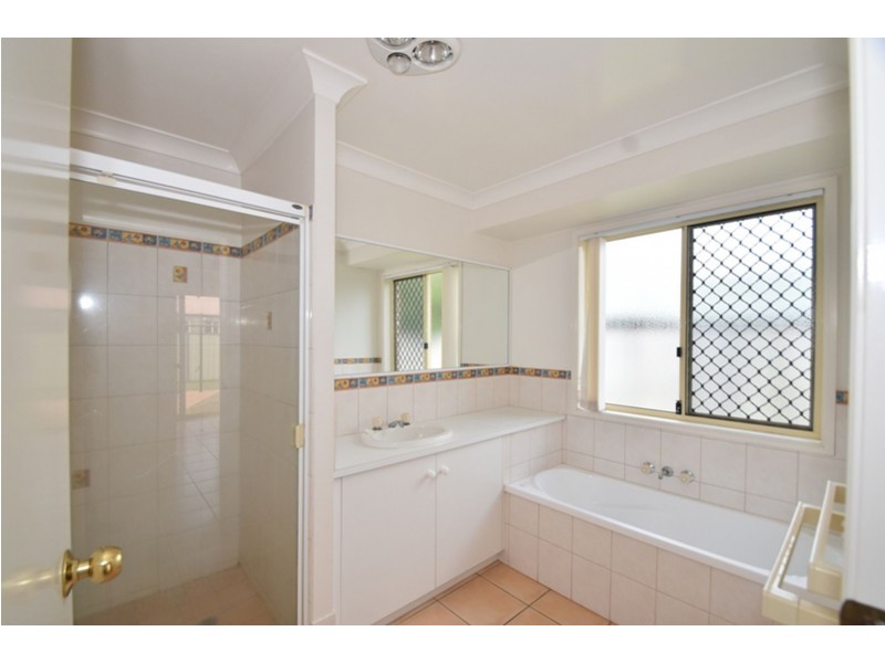 28 Wood Drive, Middle Ridge QLD 4350