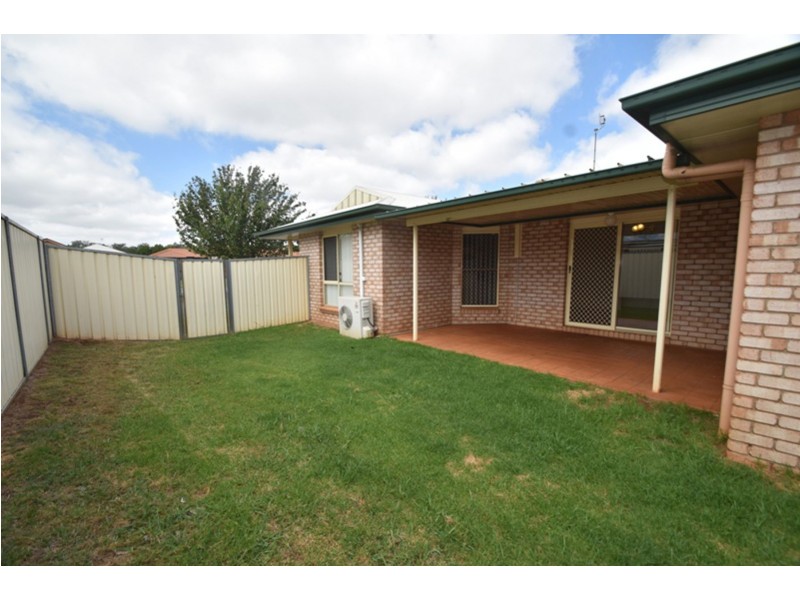 28 Wood Drive, Middle Ridge QLD 4350