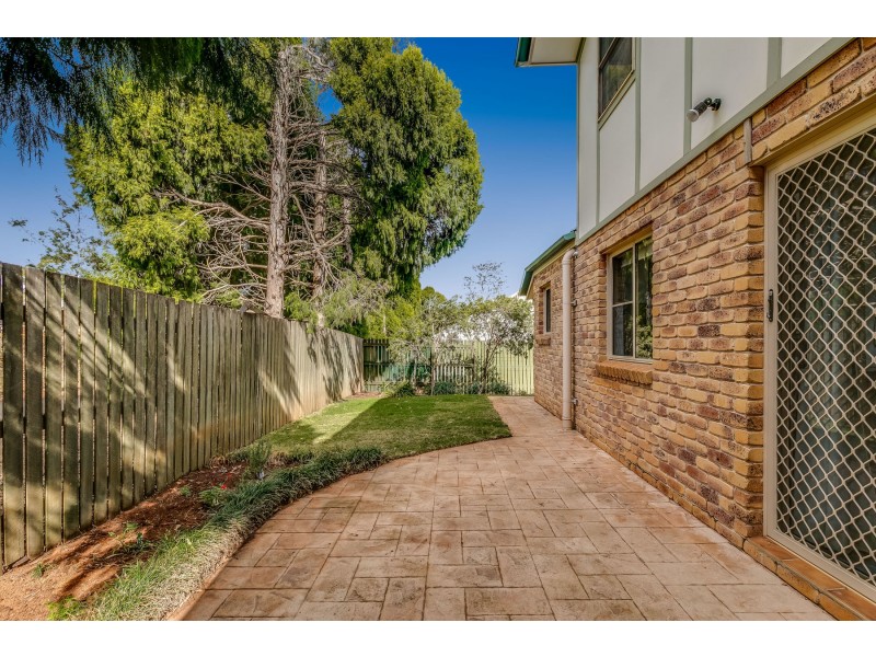 2/1 Tracey Street, Rangeville QLD 4350