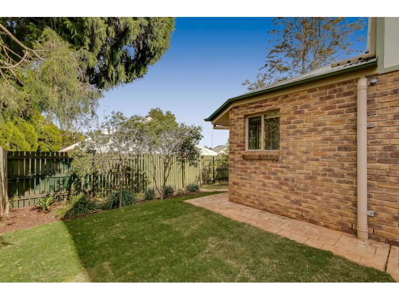 2/1 Tracey Street, Rangeville QLD 4350