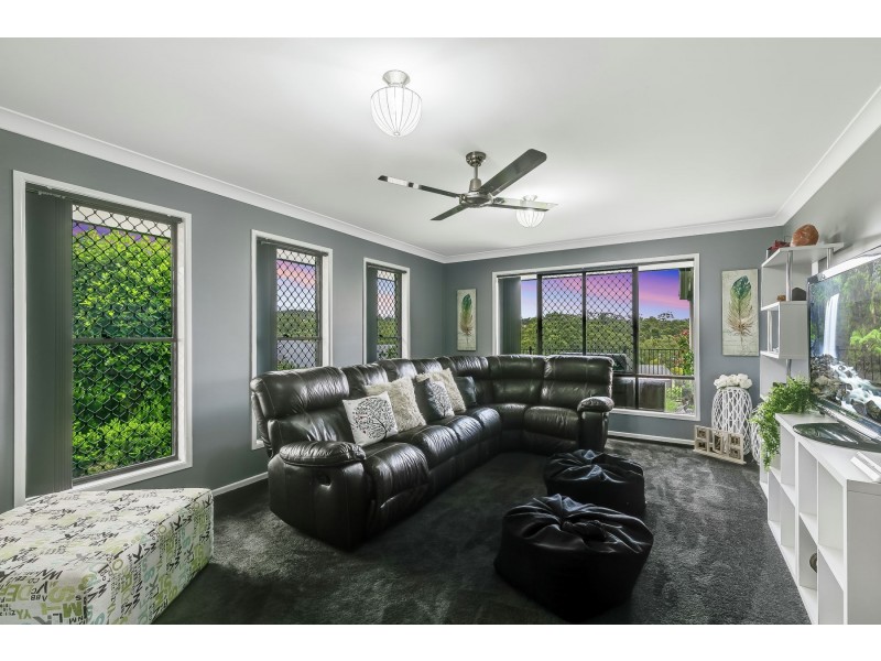 22 Parkway Drive, Highfields QLD 4352