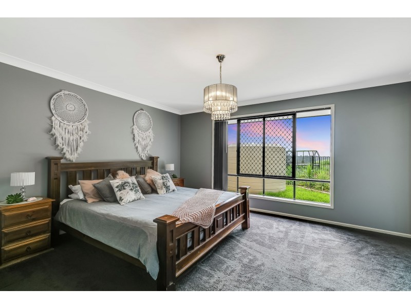 22 Parkway Drive, Highfields QLD 4352