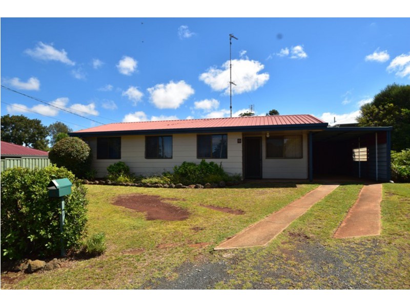 9 Sapphire Court, Kearneys Spring QLD 4350