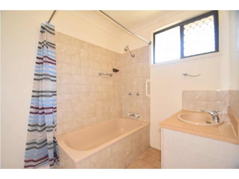 9 Sapphire Court, Kearneys Spring QLD 4350