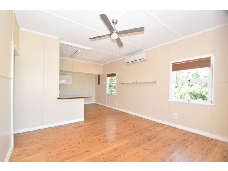 42 Tara Street, Wilsonton QLD 4350