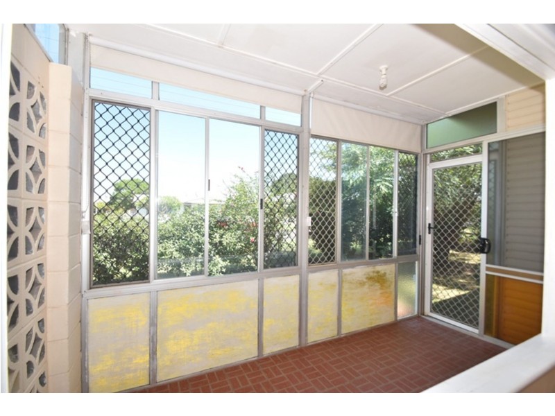 42 Tara Street, Wilsonton QLD 4350