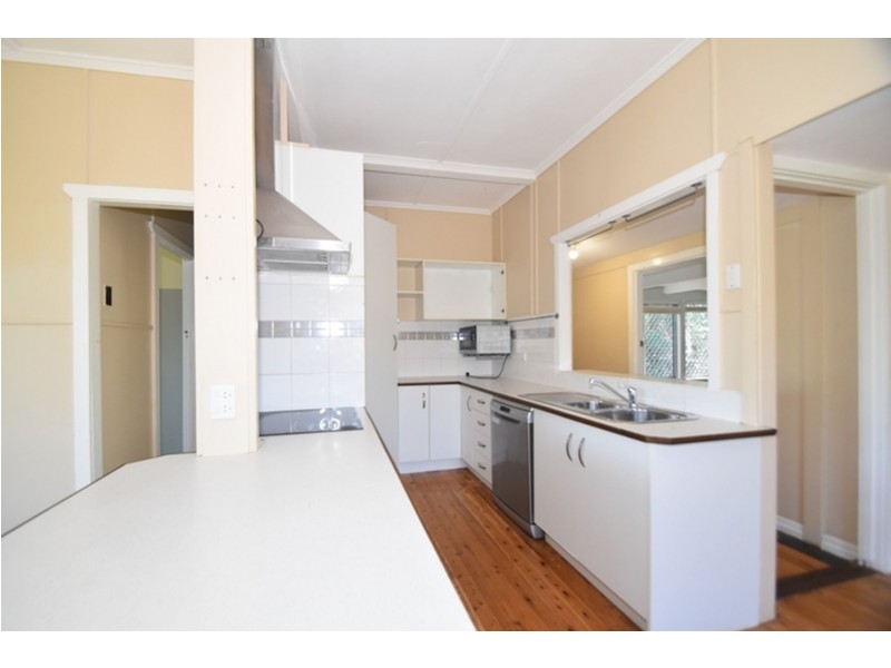 42 Tara Street, Wilsonton QLD 4350
