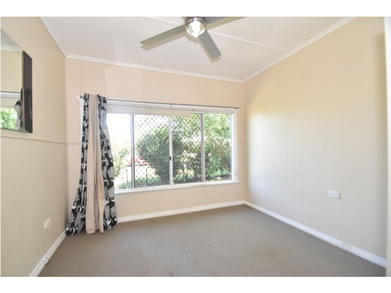 42 Tara Street, Wilsonton QLD 4350