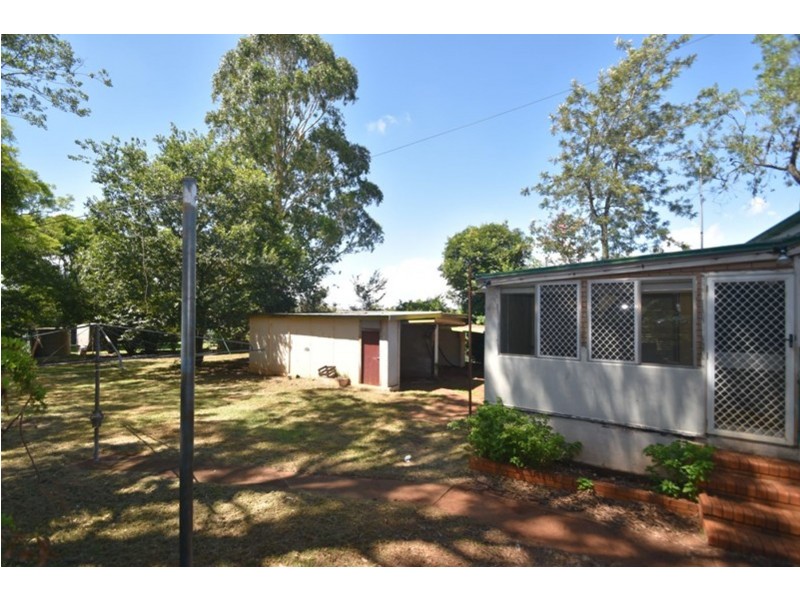 42 Tara Street, Wilsonton QLD 4350