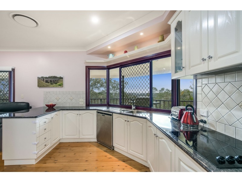 28 Panoramic Drive, Preston QLD 4352