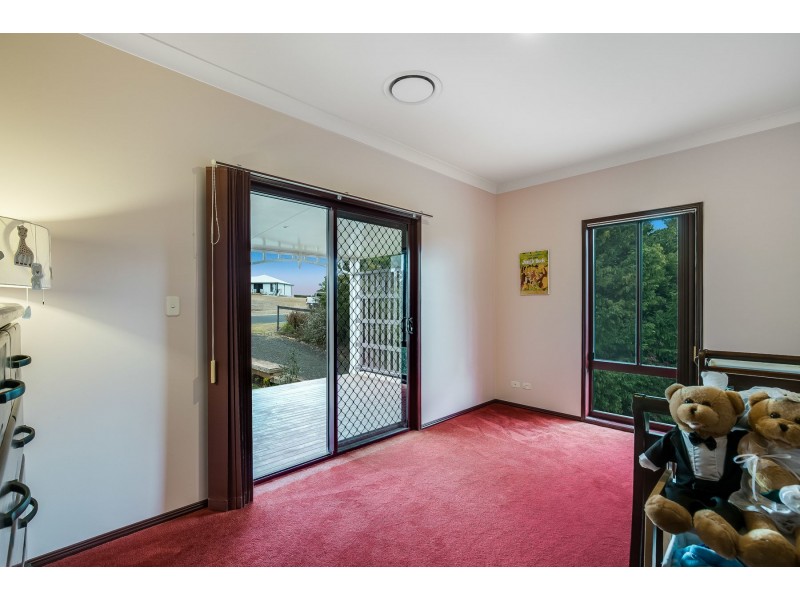 28 Panoramic Drive, Preston QLD 4352