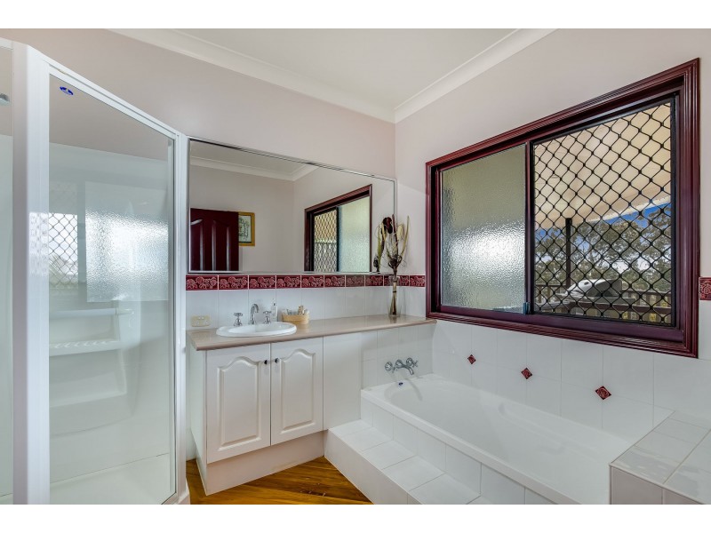 28 Panoramic Drive, Preston QLD 4352