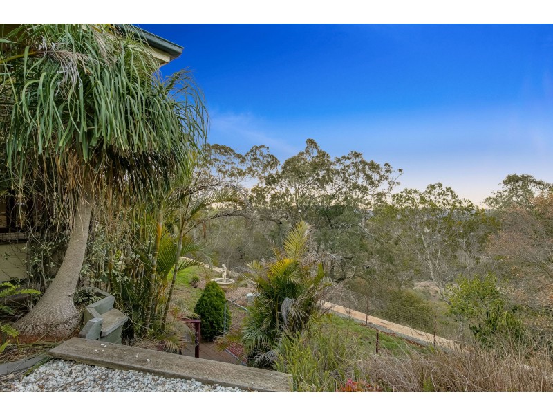 28 Panoramic Drive, Preston QLD 4352