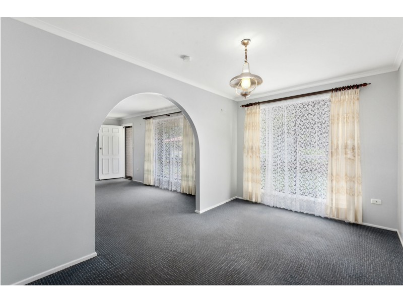 6 Magnolia Street, Centenary Heights QLD 4350