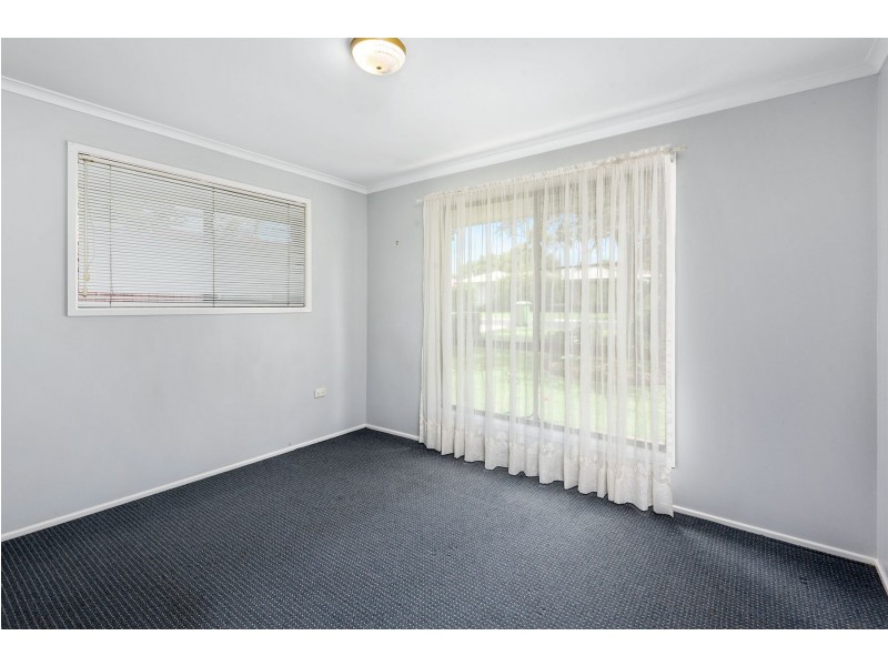 6 Magnolia Street, Centenary Heights QLD 4350