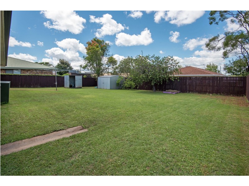 6 Magnolia Street, Centenary Heights QLD 4350