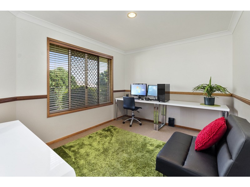 4 Poppy Court, Middle Ridge QLD 4350