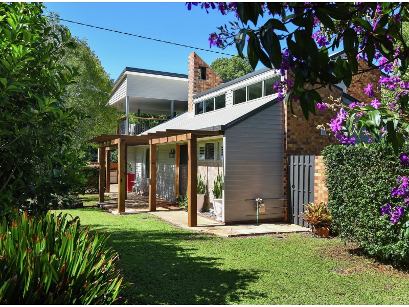 25 Tourist Road, East Toowoomba QLD 4350