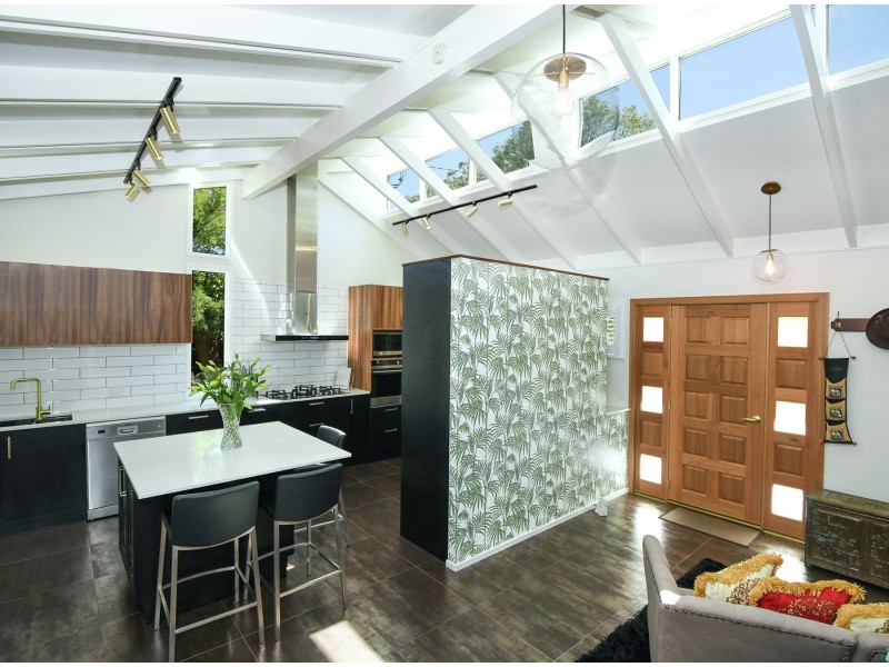 25 Tourist Road, East Toowoomba QLD 4350