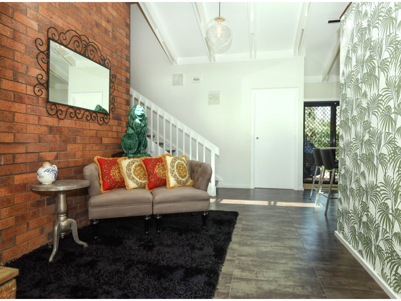 25 Tourist Road, East Toowoomba QLD 4350