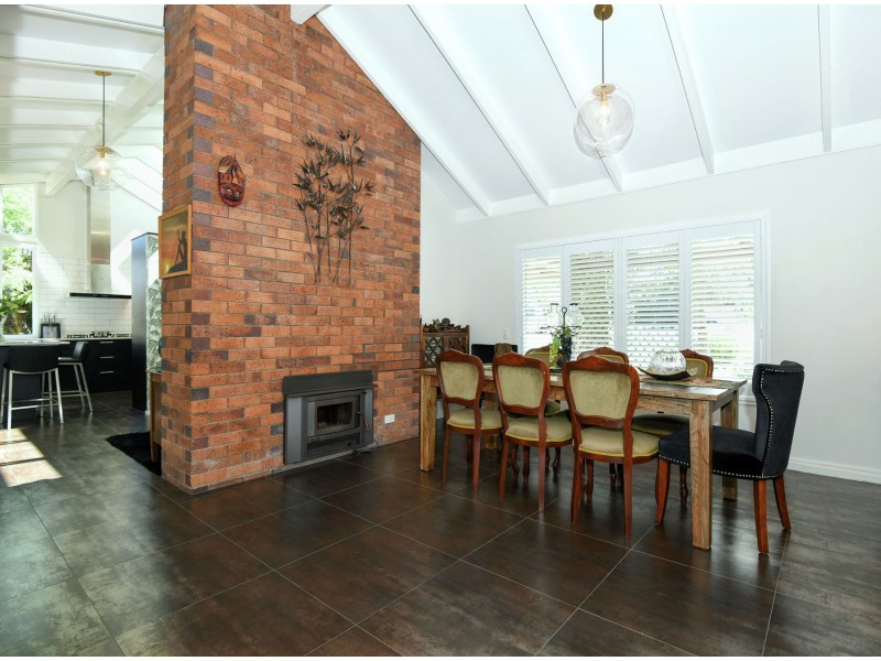 25 Tourist Road, East Toowoomba QLD 4350