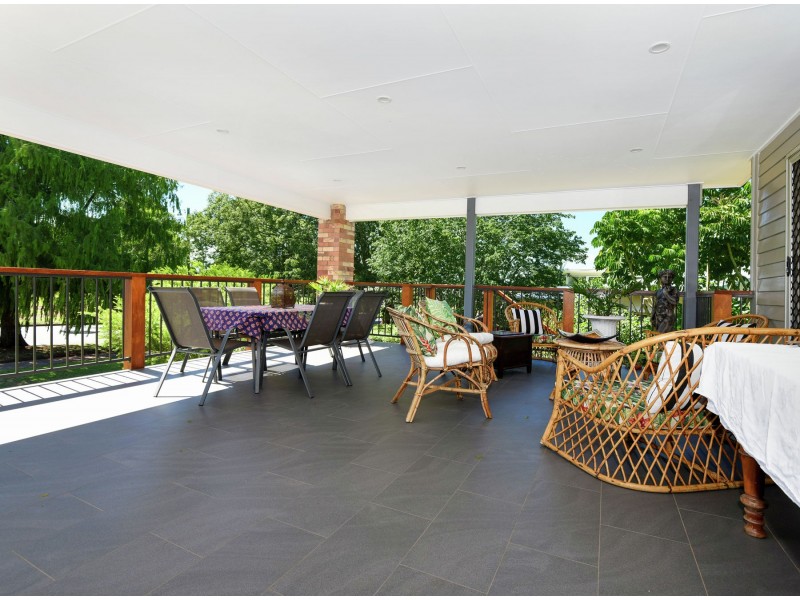 25 Tourist Road, East Toowoomba QLD 4350