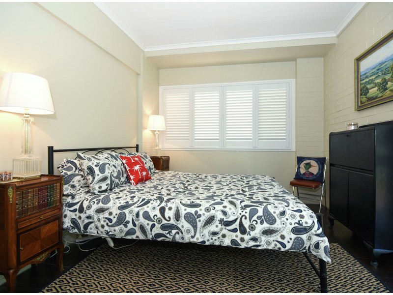 25 Tourist Road, East Toowoomba QLD 4350