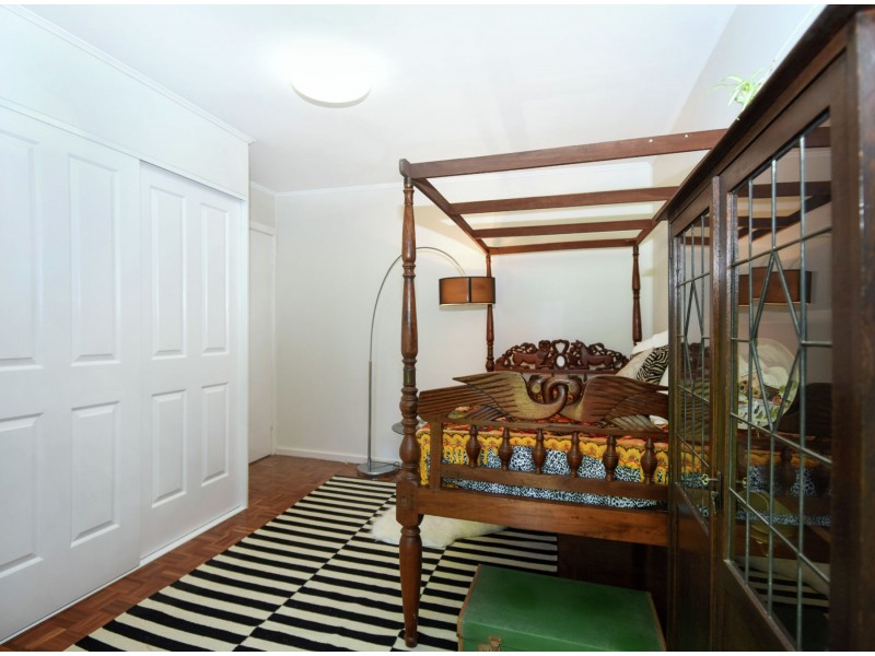 25 Tourist Road, East Toowoomba QLD 4350