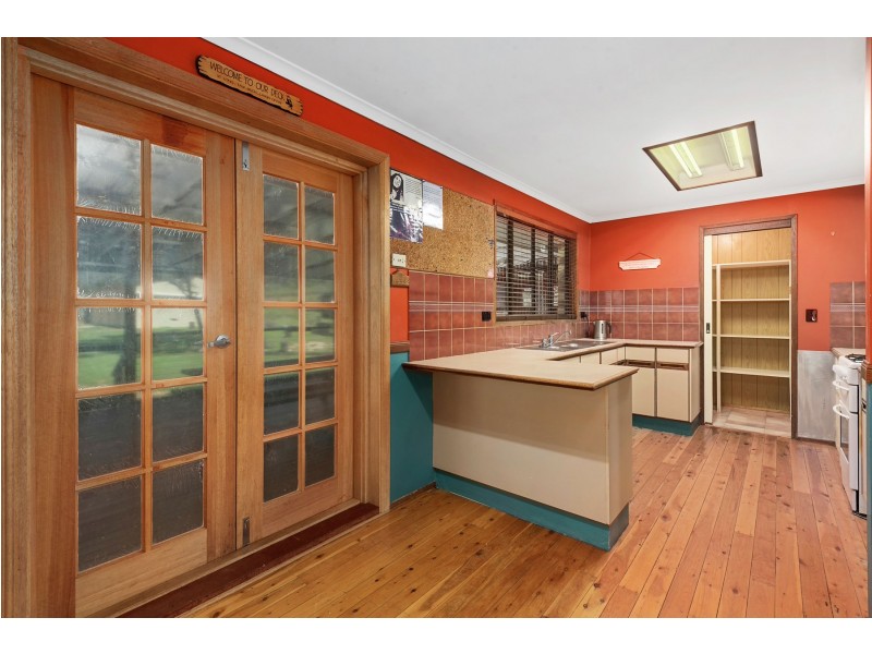 4 Edward Street, Goombungee QLD 4354