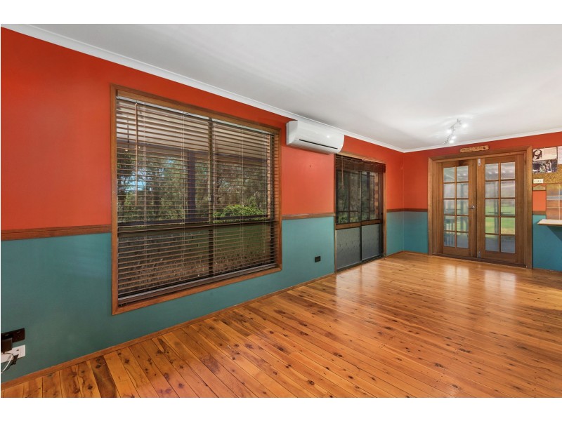 4 Edward Street, Goombungee QLD 4354