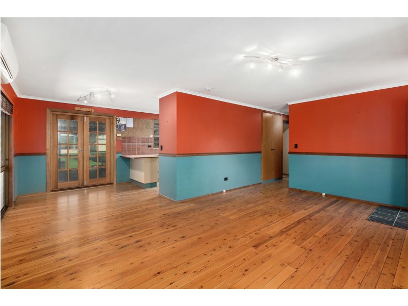 4 Edward Street, Goombungee QLD 4354