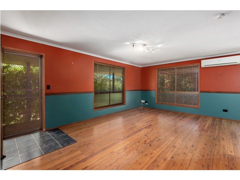 4 Edward Street, Goombungee QLD 4354