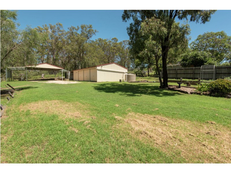 4 Edward Street, Goombungee QLD 4354