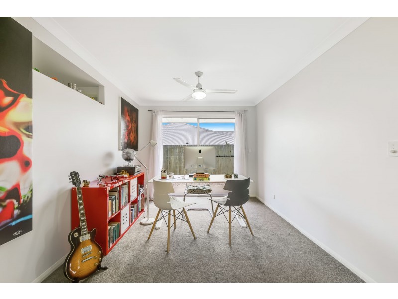 45 Pugh Street, Middle Ridge QLD 4350