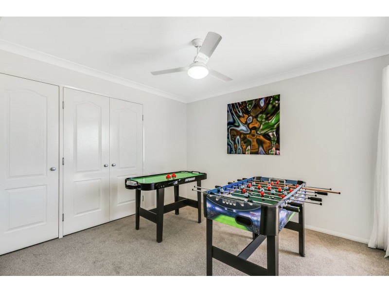 45 Pugh Street, Middle Ridge QLD 4350