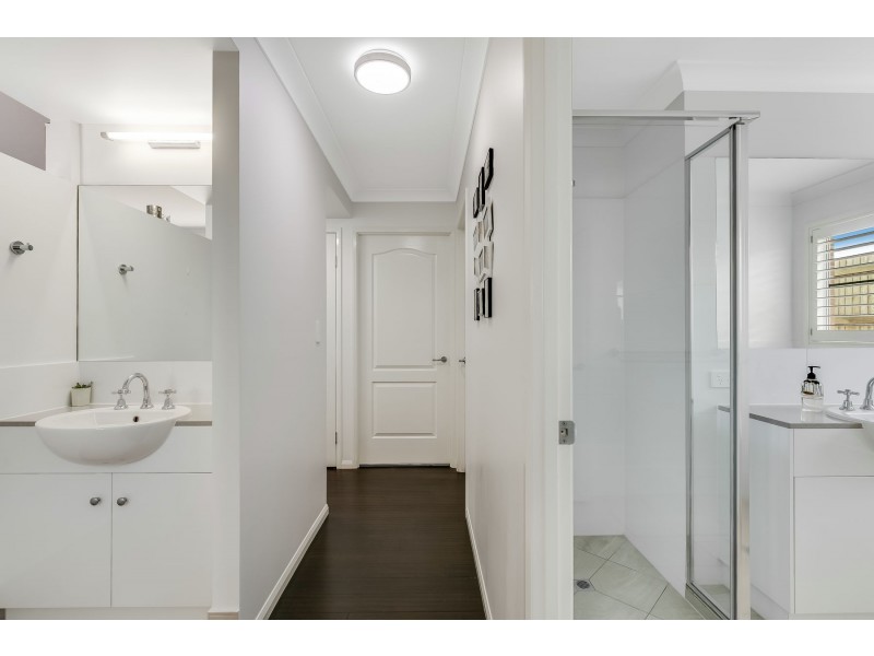 45 Pugh Street, Middle Ridge QLD 4350