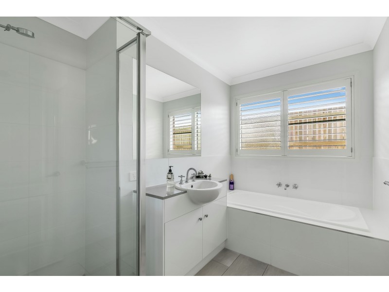 45 Pugh Street, Middle Ridge QLD 4350