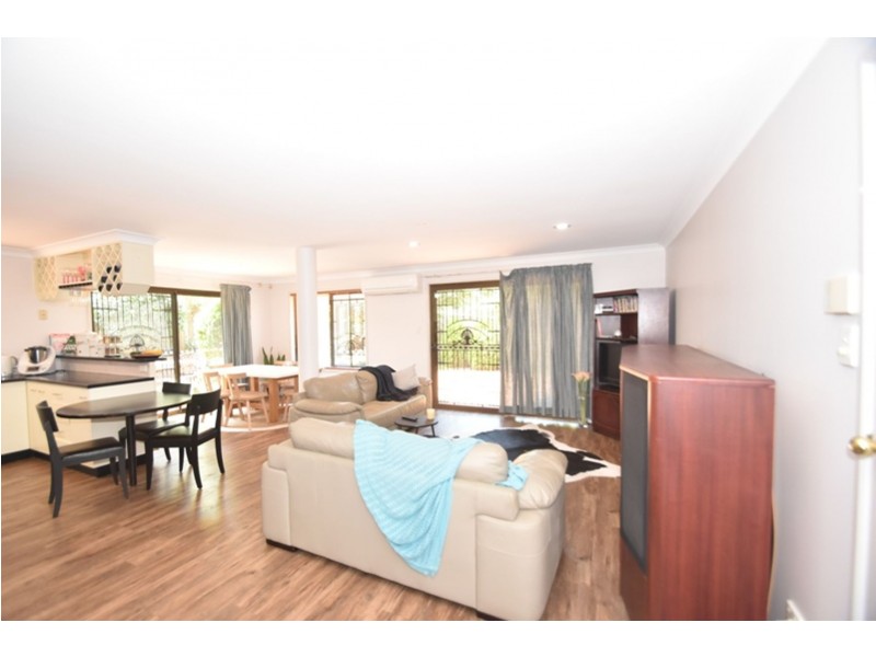 2/1 Broadfoot Street, Kearneys Spring QLD 4350