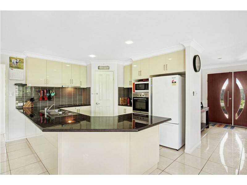 3 Pelling Court, Westbrook QLD 4350